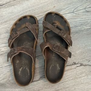 Size 35 leather Birkenstocks